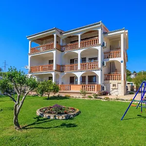 Danica Apartman Lopar
